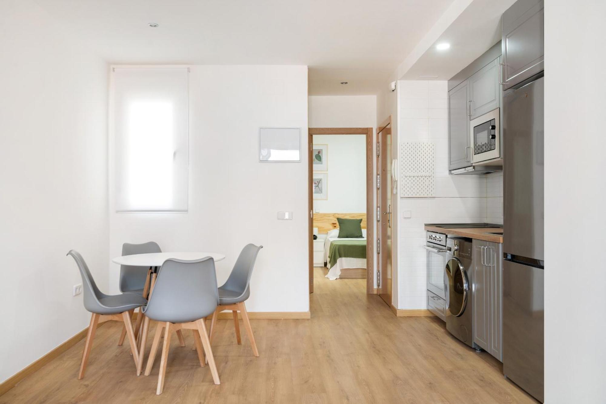 Apartment En La Avenida De La Albufera Alquiler Temporal Madrid